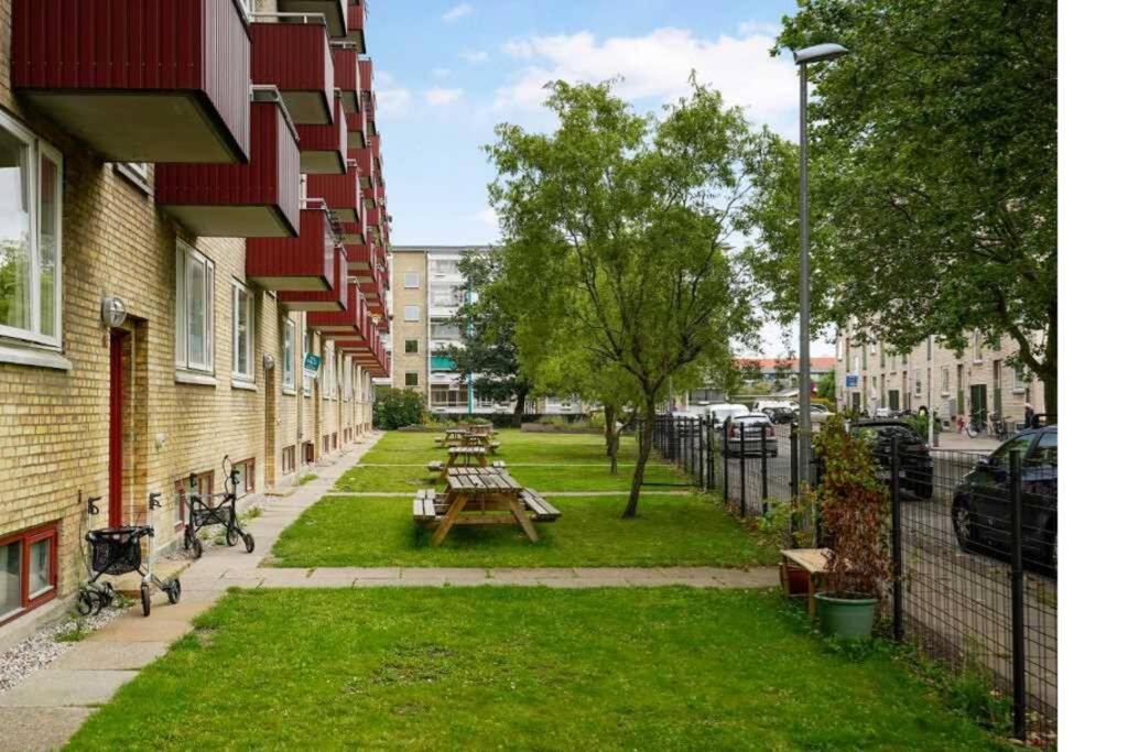 300 M To Metro: 5 Min Airport/12 Min Copenhagen C Διαμέρισμα Εξωτερικό φωτογραφία